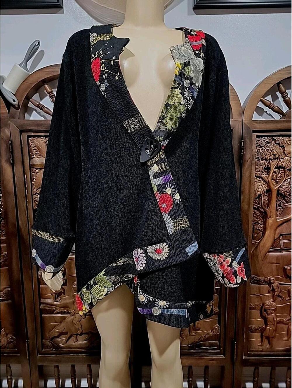 Moonlight Kimono Women's 3X Asymmetric Hem Top Jacket Black Floral #W3